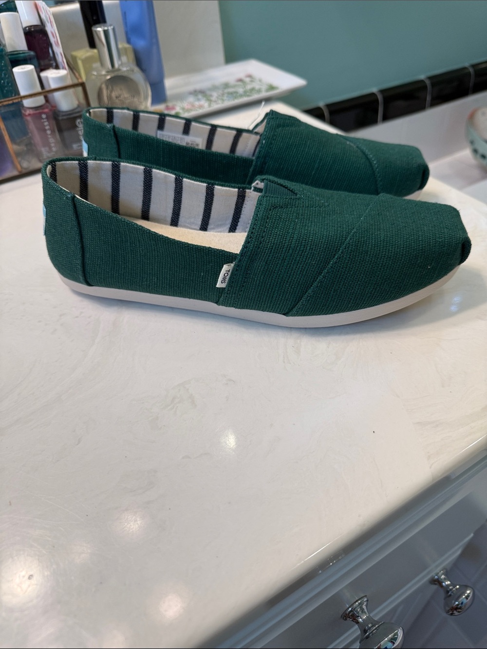 NWT TOMS Green Canvas Alpargata Slip-Ons - Picture 4 of 6
